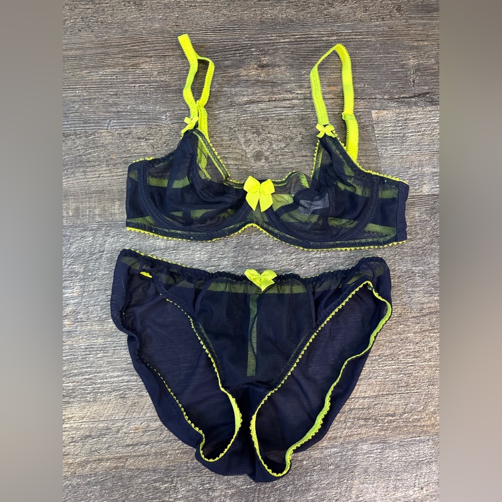 Claudette matching bra and panty set | size S panty and 32D bra | navy and neon